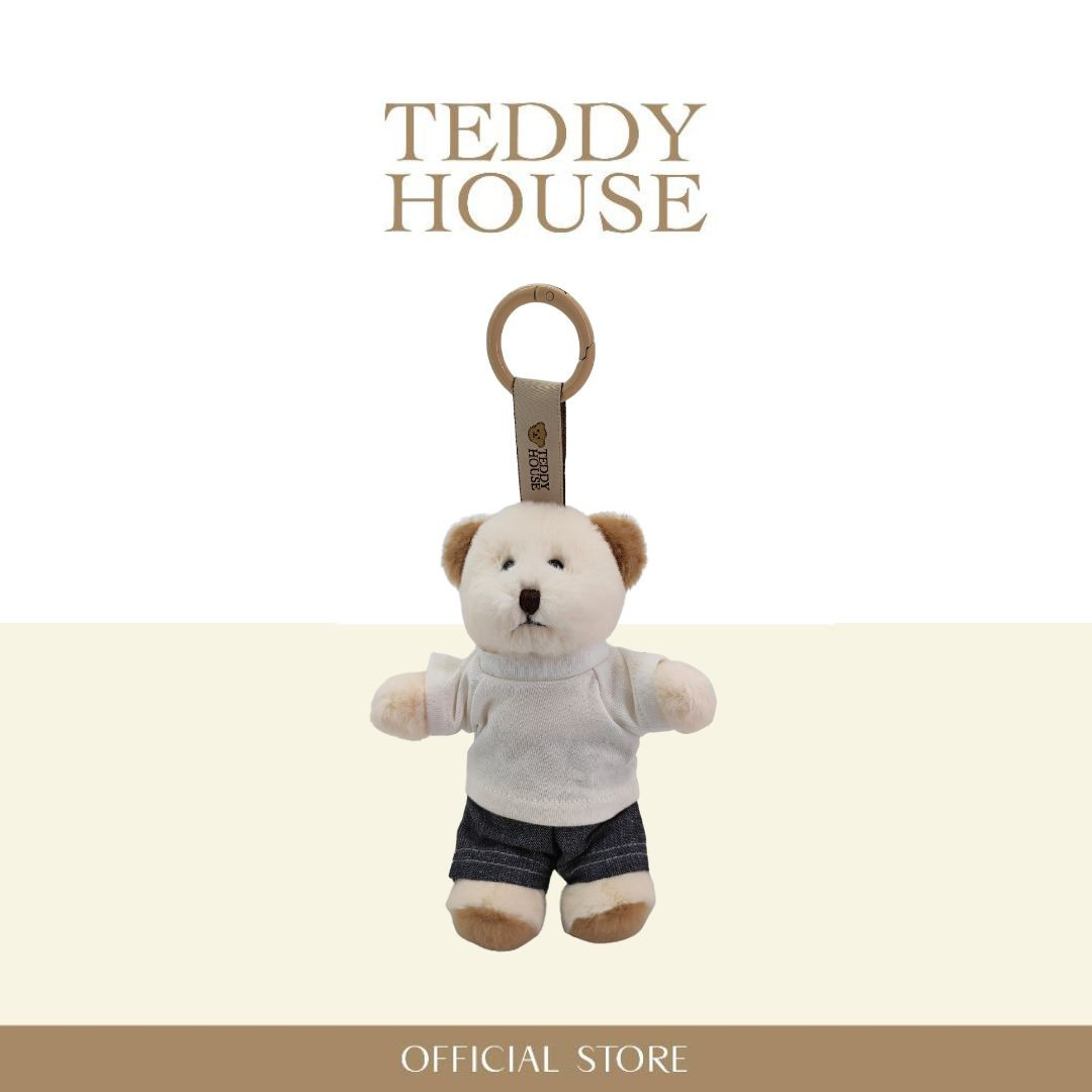 Trio of Travel, Treasure & Touch Collection : Gigi Keychain & T-shirt and jeans