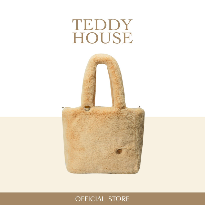 Fluffy Tote Bag:Beige soft and fluffy fabric, super cute and useful, can hold a lot of things.