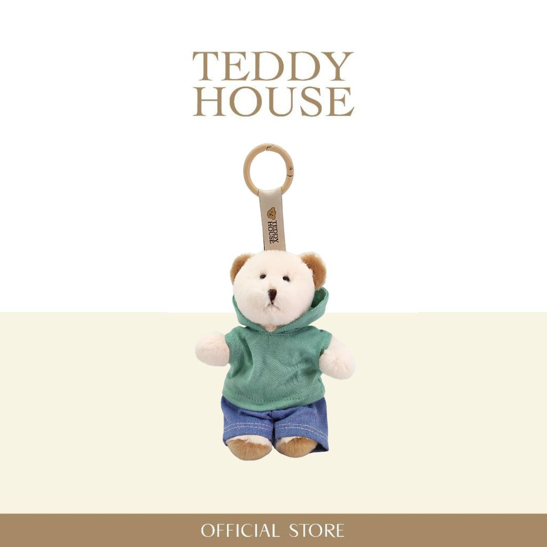 Casual Collection : Gigi Keychain & Denim Pants With Green Hoodie